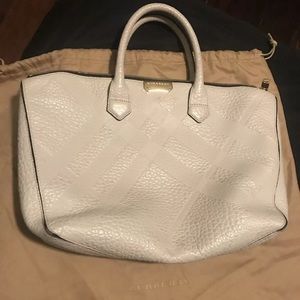 Burberry 100% Auth grey pebbled leather Satchel